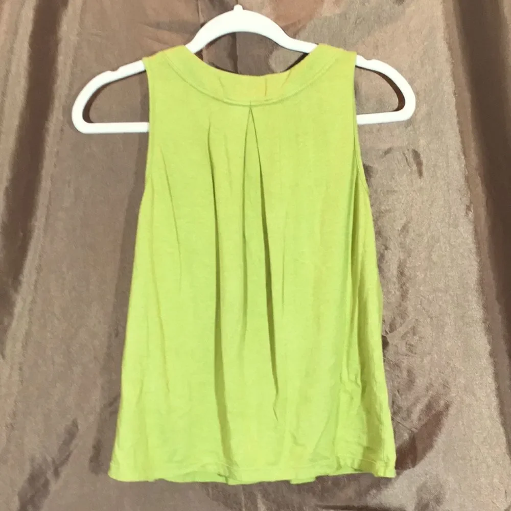 Deletta Green Sleeveless Top with Crochet Detail - Picture 2 of 4